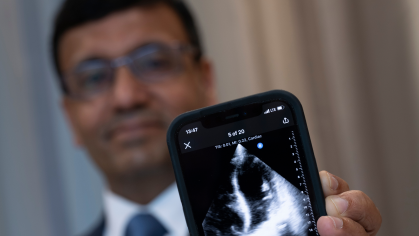Rutgers cardiologist shows ultrasound