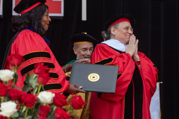 Laurie Patton receives honorary degree
