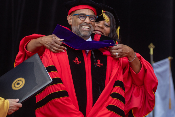 Rajiv Vinnakota receives honorary degree